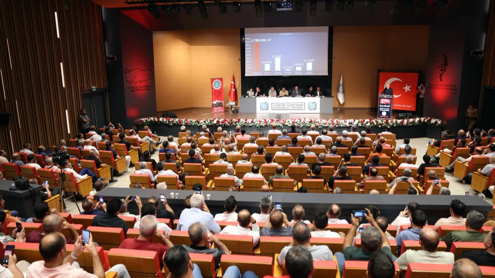 Mera alanından çıkartılan arsanın tapusu alındı