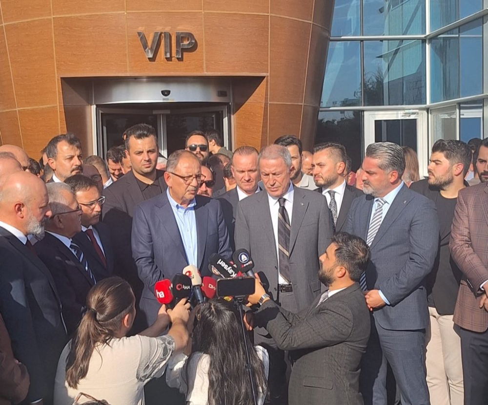 Özhaseki aktif siyaseti bıraktı 