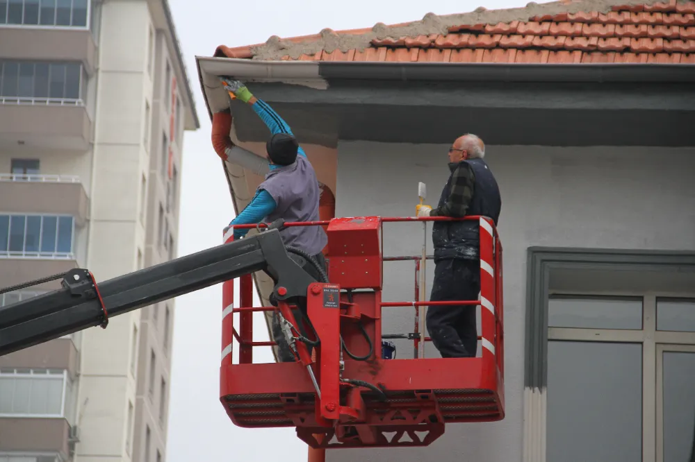 Yükümlüler Kayseri okullarını güzelleştiriyor