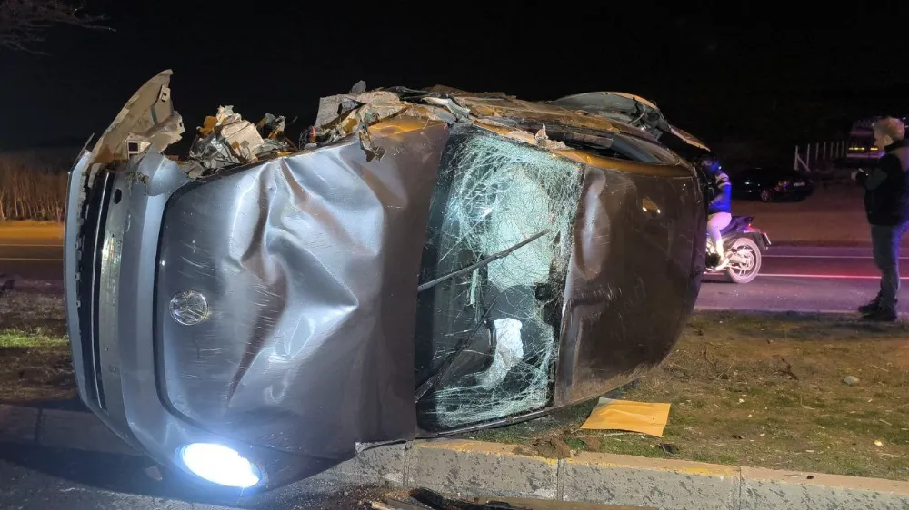 Tırla otomobilin çarpıştığı kazada 2 kişi yaralandı