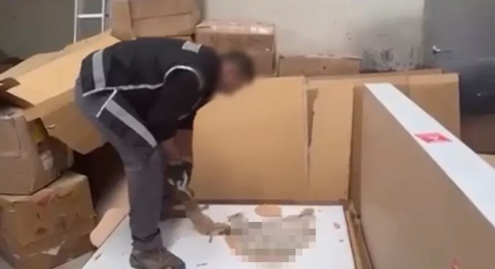 Yemek masalarına gizlenmiş kaçak sigara ele geçirildi