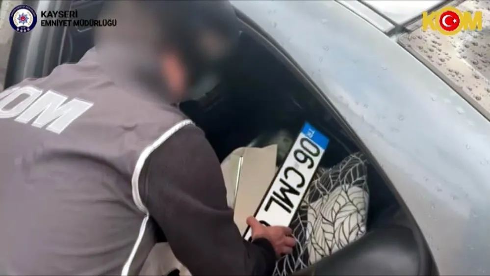 Sahte plaka operasyonu: 2 gözaltı