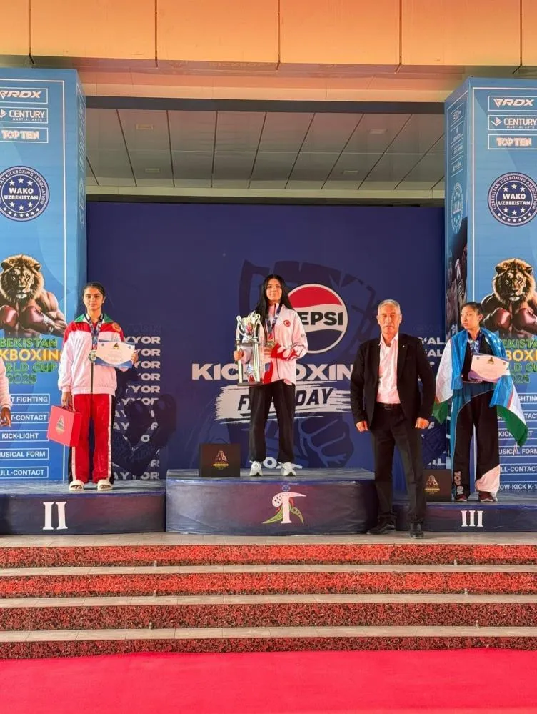  Kayserili Elif’ten çifte Dünya Şampiyonluğu