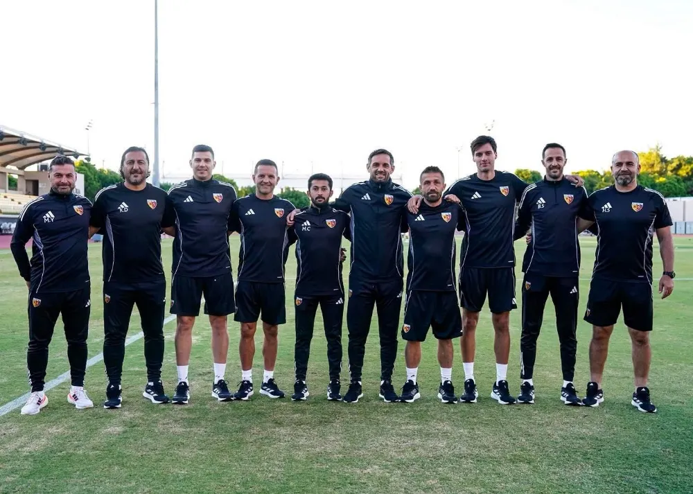  Kayserispor’da Radomir Djalovi’in ekibi belli oldu