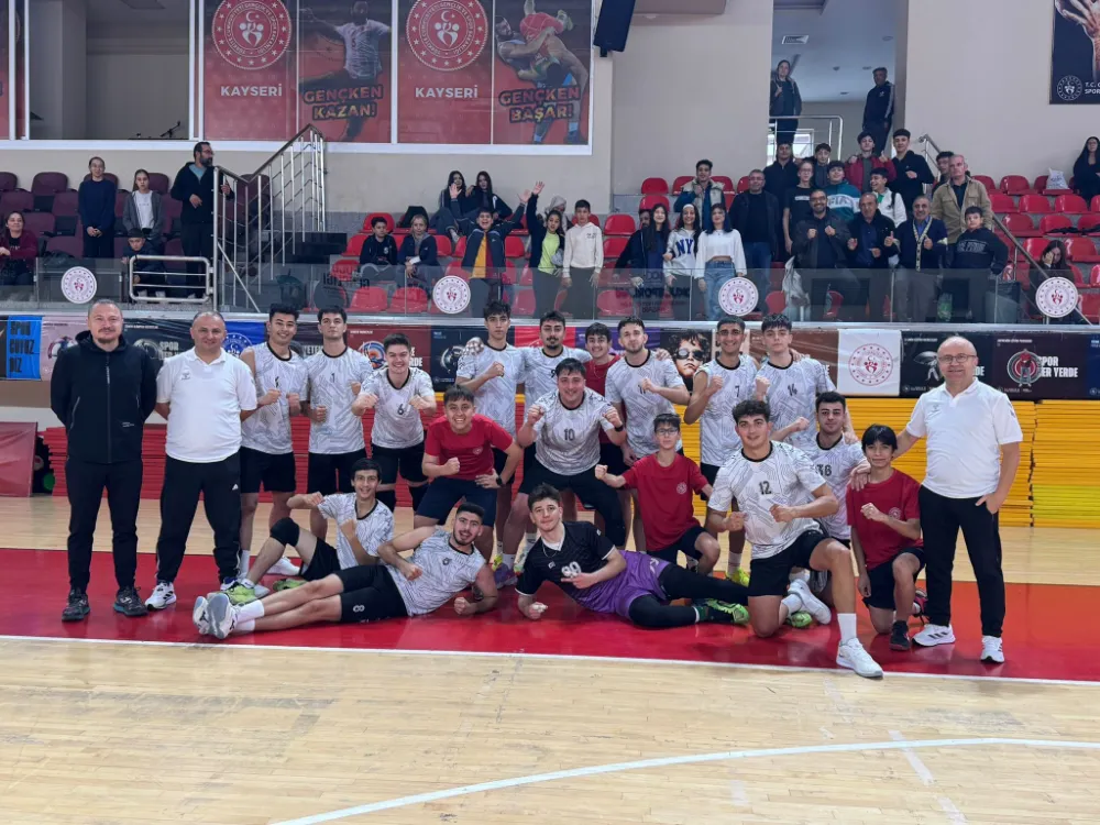  Kayseri Elit Voleybol, lige galibiyetle başladı