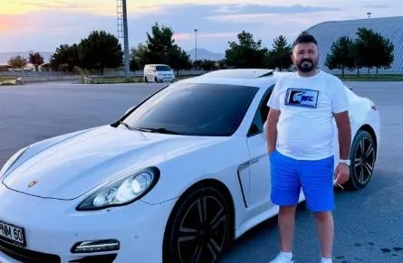 İş adamı aracında uğradığı silahlı saldırıda hayatını kaybetti