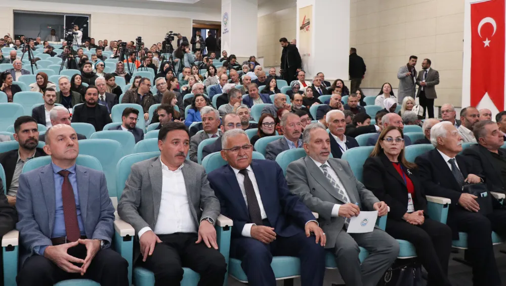 Türk dünyasından 48 şair ve yazar Kayseri