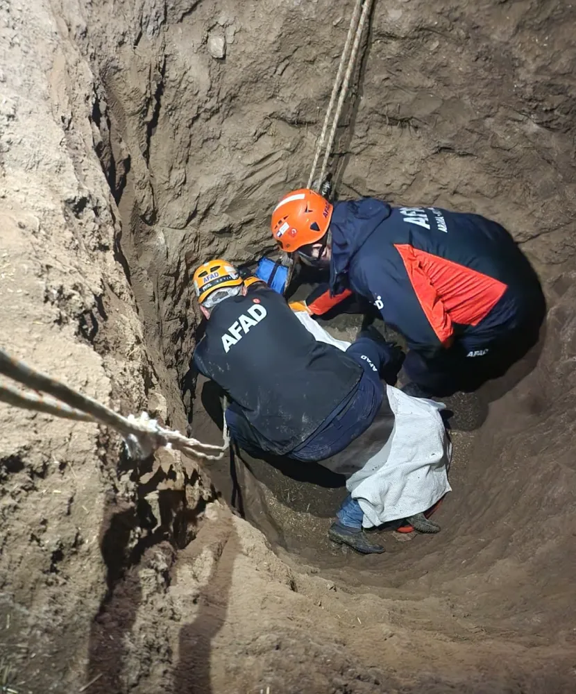 Komşusunun kazdığı çukura düşen kişi yaralandı