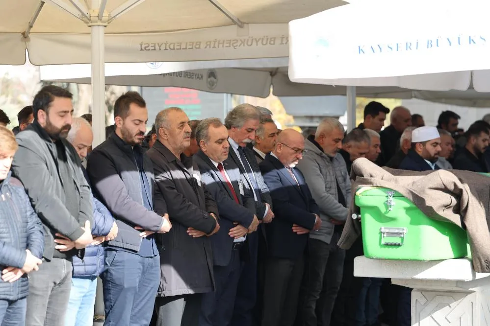 Vefat eden Öğretim Üyesi Prof. Dr. Uzmay için ERÜ