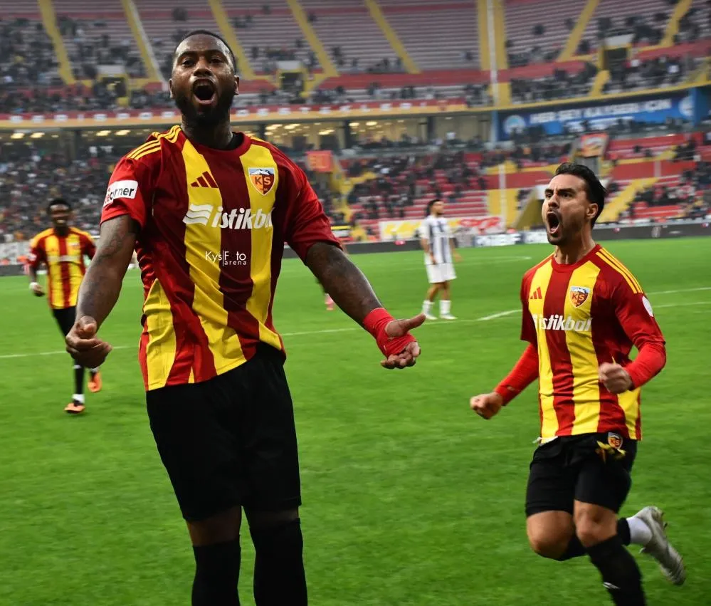  Kayserispor ilk kez 1 maçta 3 gol attı