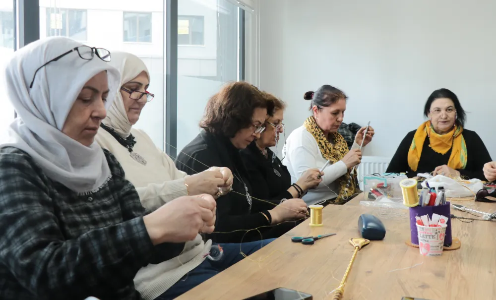 Çerkes kadınlar geleneklerini nakışla yaşatıyor!