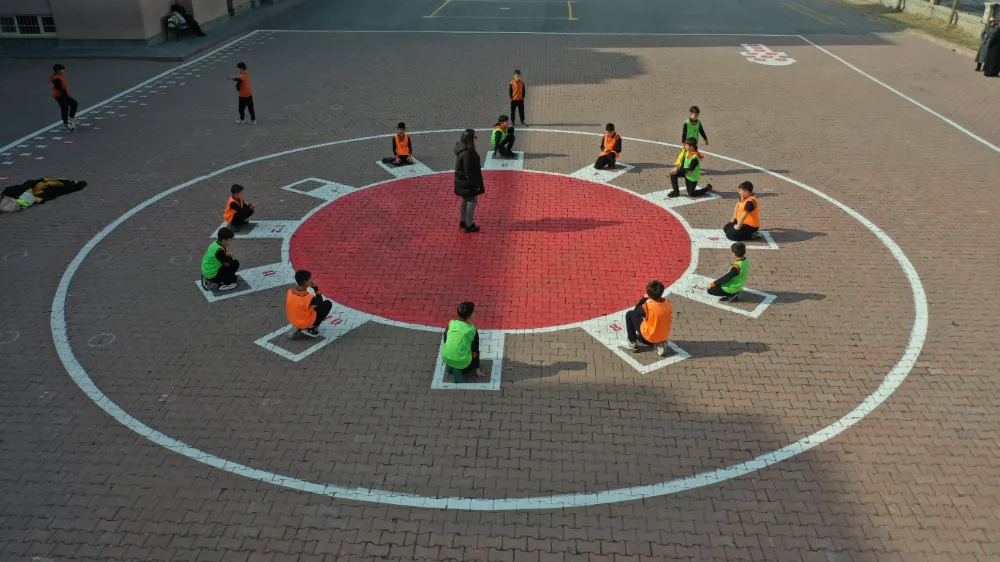 Öğrenciler ders aralarında spor ve eğlenceyle buluşuyor