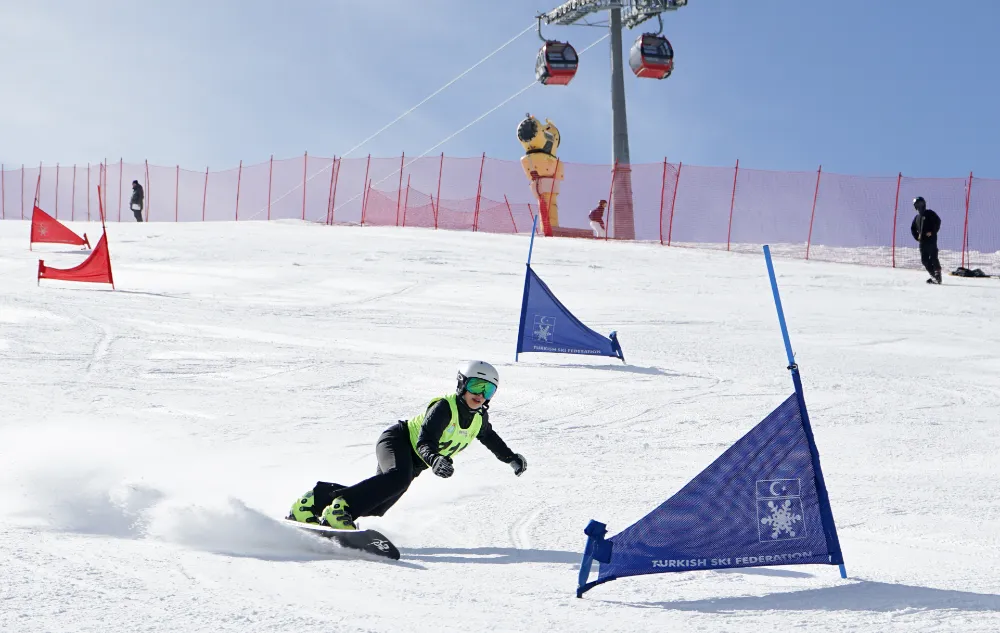 Snowboard tutkunları Erciyes