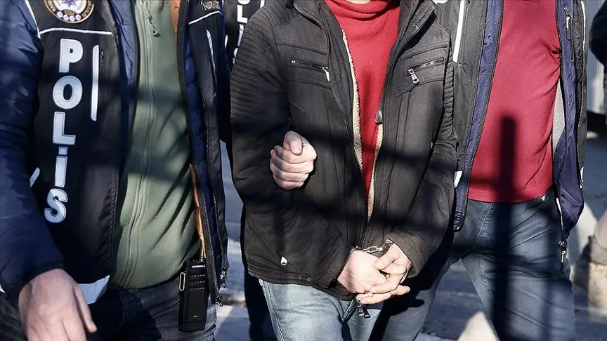 Çeşitli suçlardan aranan 226 zanlı yakalandı!