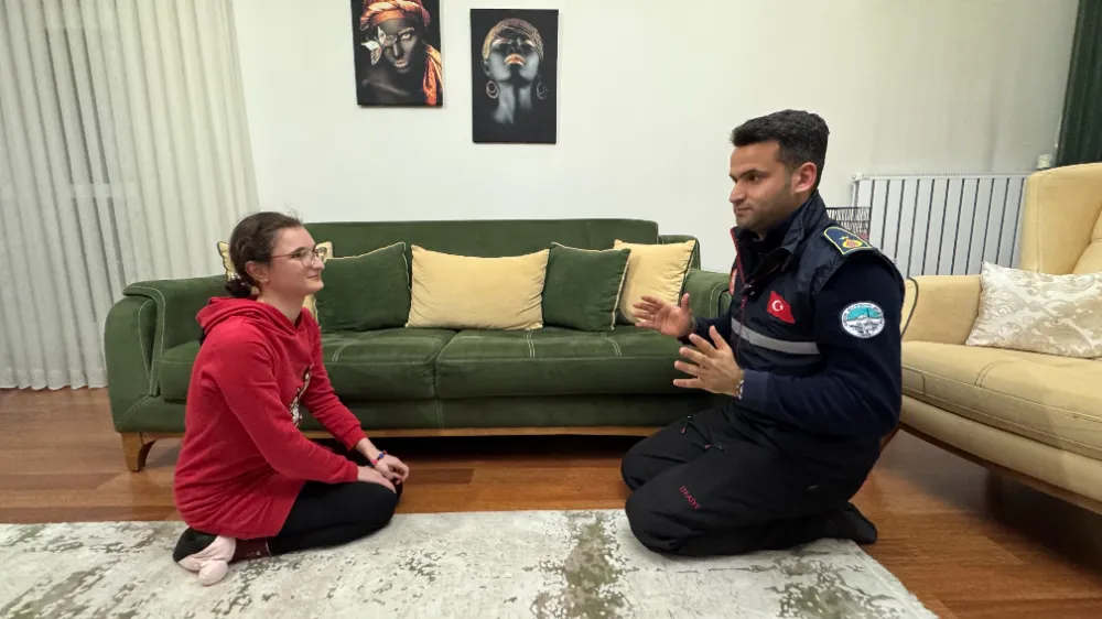 Özel gereksinimli Aleyna