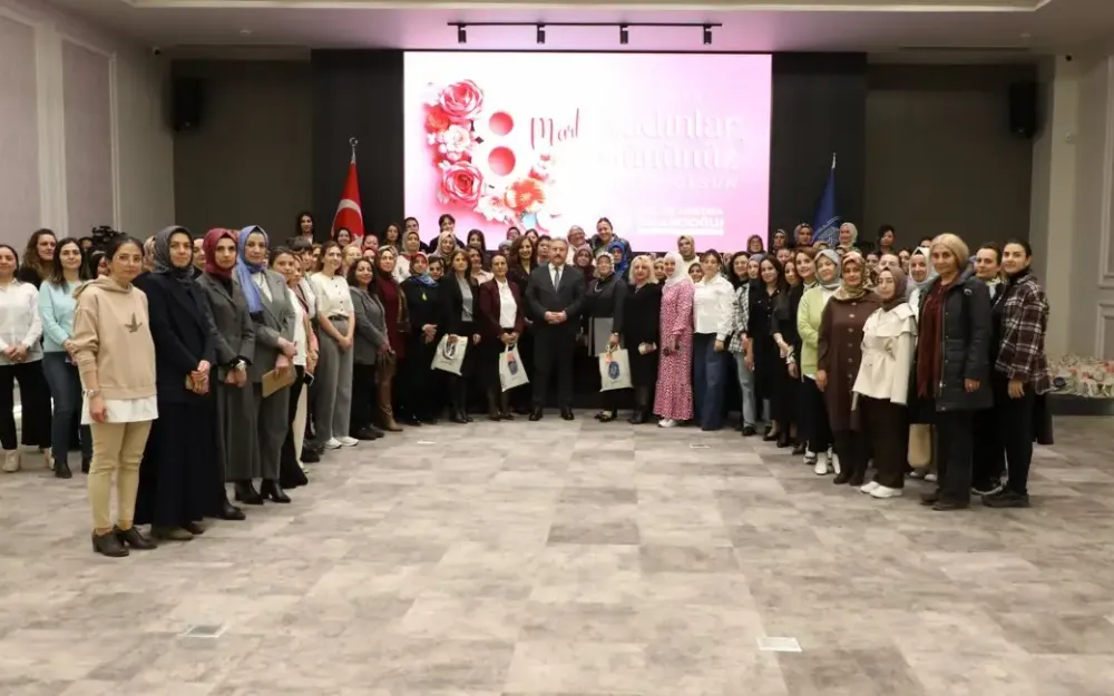 Başkan Palancıoğlu, kadın personelin 8 Mart Dünya Kadınlar Günü