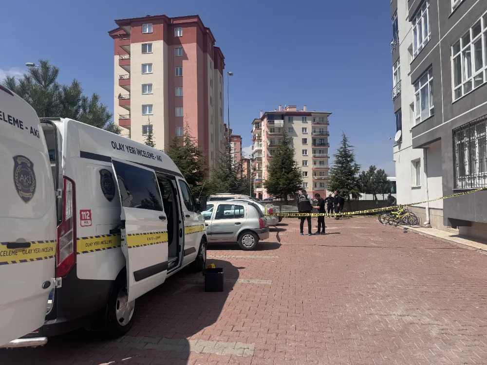 Cam silerken 4. kattan düşen kadın hayatını kaybetti