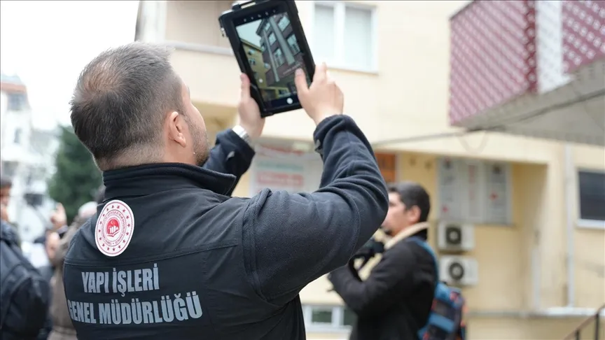 Bakan Kurum paylaştı: 1640 bina az hasarlı 