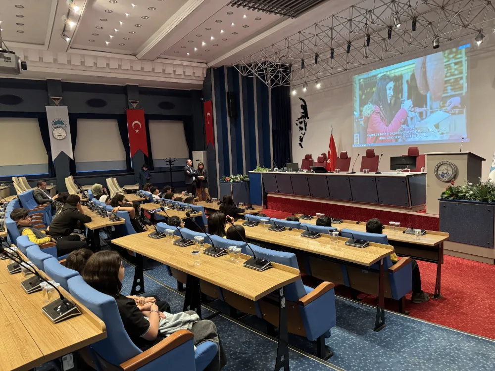 Öğrencilerden, Büyükşehir Belediyesine ziyaret