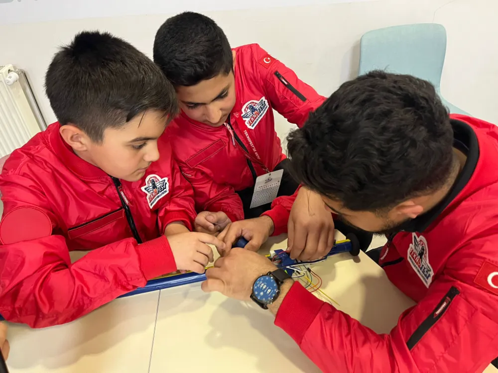 Ortaokul öğrencileri 