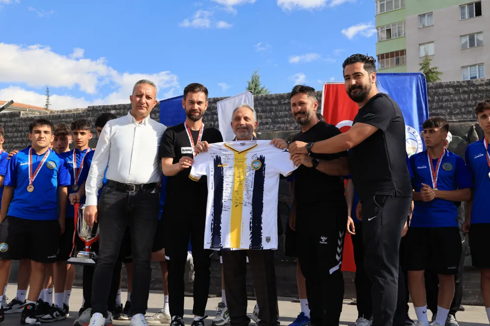 Talas Belediyespor U15 Türkiye şampiyonu!