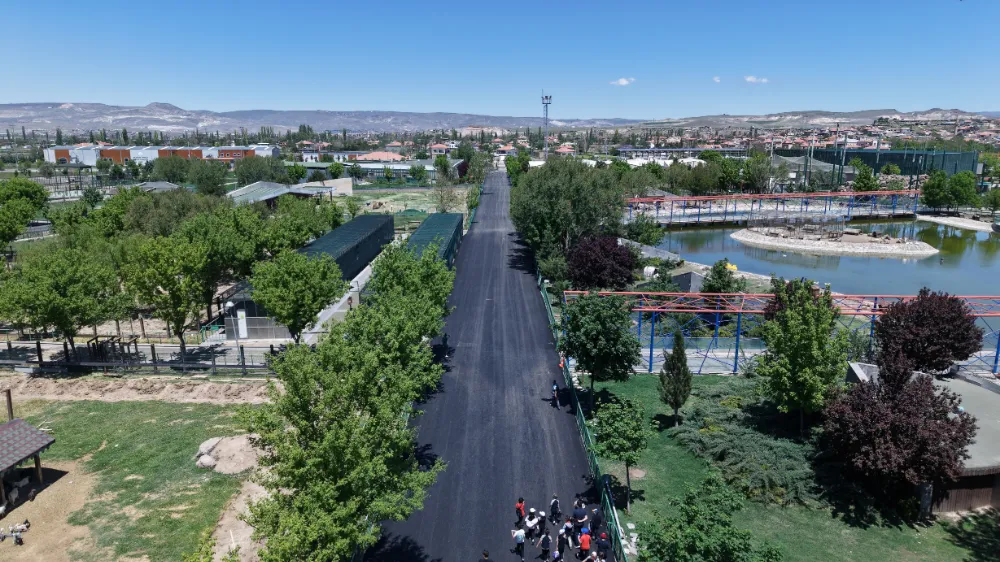 Hayvanat bahçesinin yürüyüş yolları yenilendi