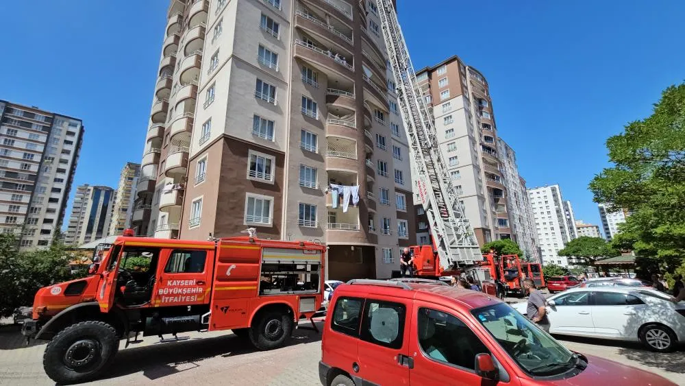 14 katlı apartmanda yangın çıktı!