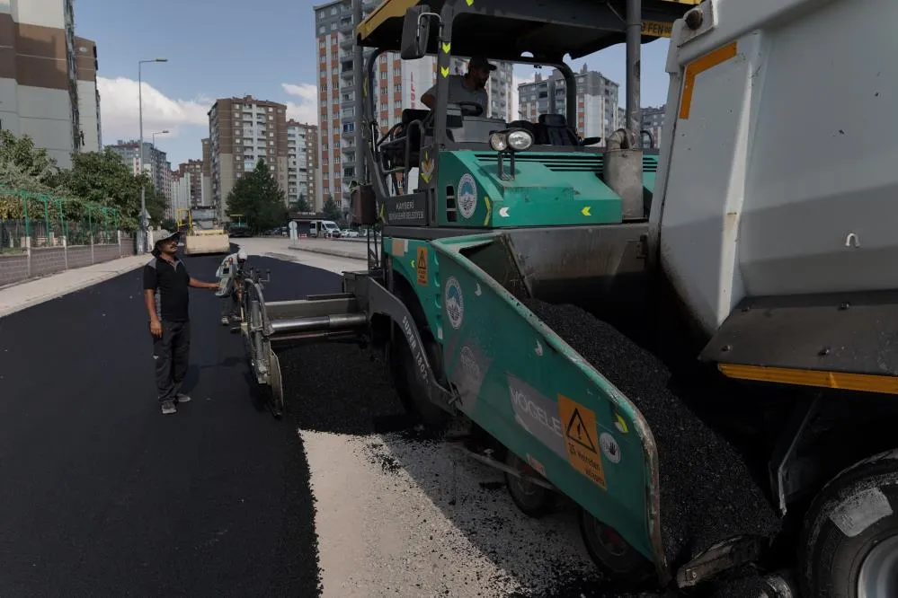 Melikgazi Belediyesinden asfalt yenileme çalışması