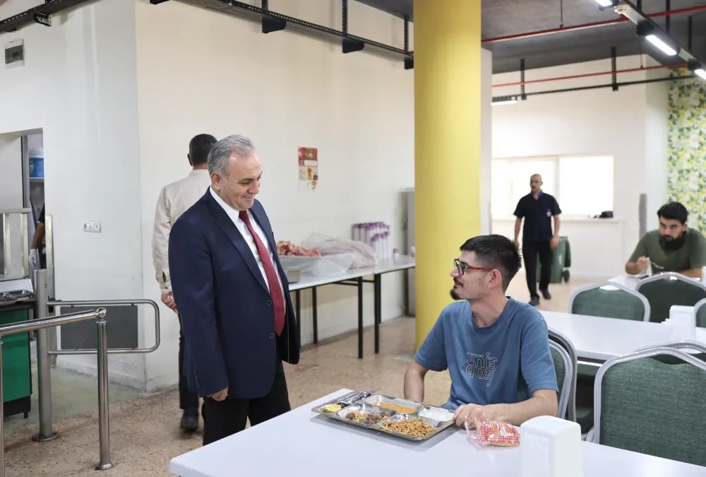 Rektör Altun, tıp fakültesi öğrencileri ile bir araya geldi