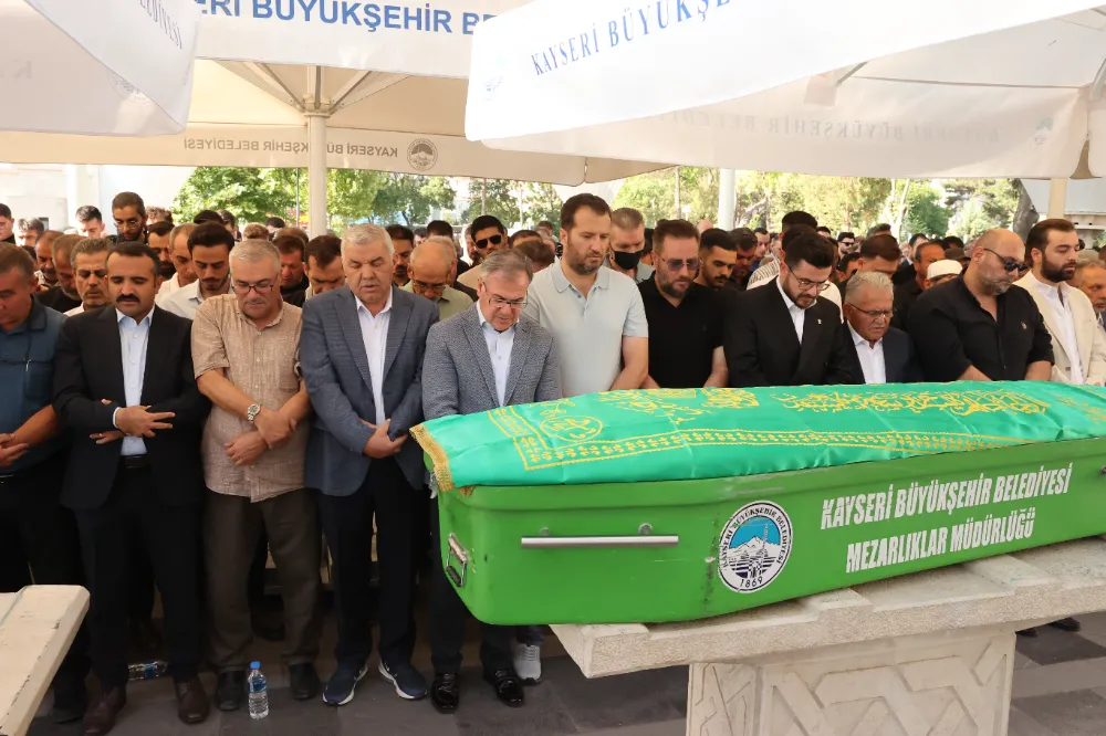 Yapımcı ve senarist Mehmet Bozdağ