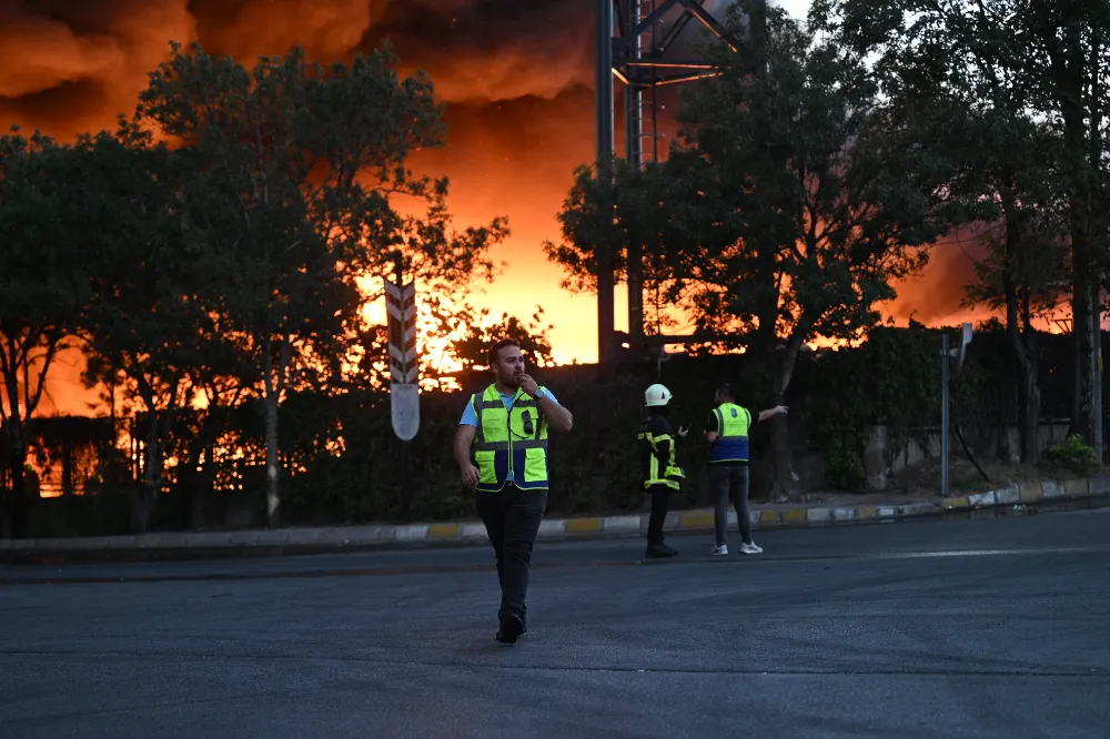 Keçe fabrikasında çıkan yangın kontrol altına alındı