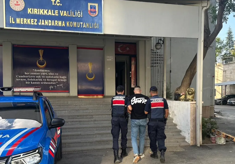 Yorgan arasına gizlenmiş 836 sentetik ecza hapı ele geçirildi