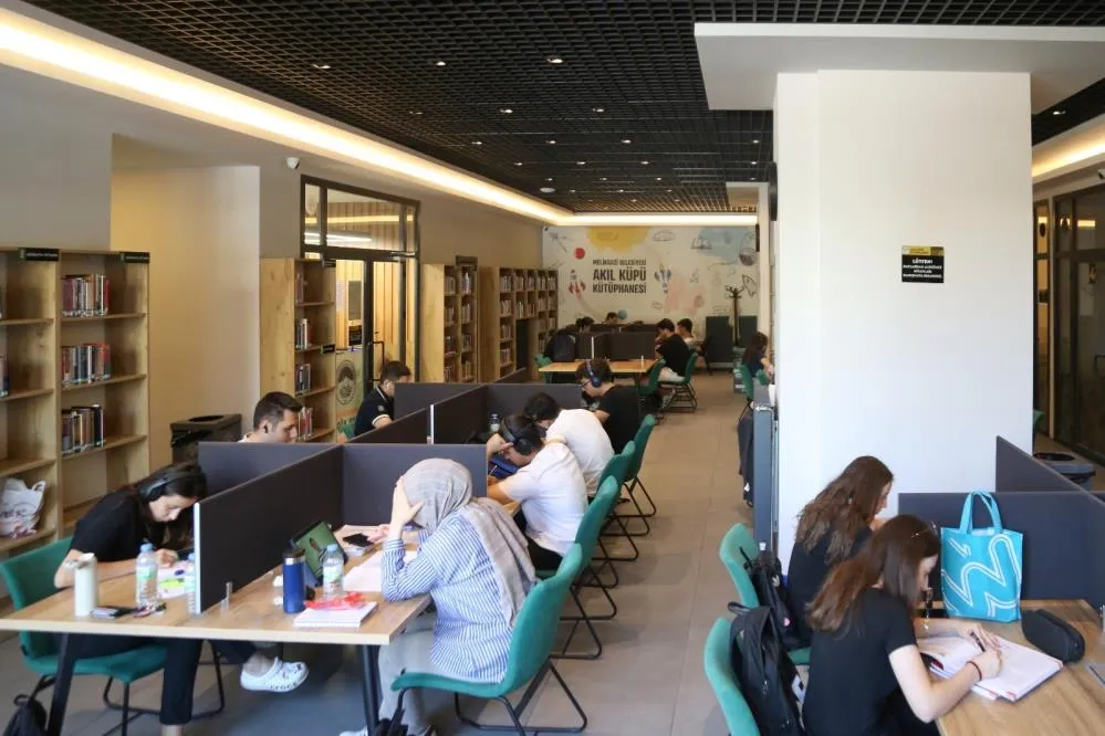 Akıl küpleri 66 bin üyesiyle yaz boyunca doldu taştı