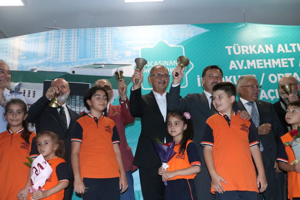 Hayırsever tarafından yaptırılan okulda ilk ders zili çaldı