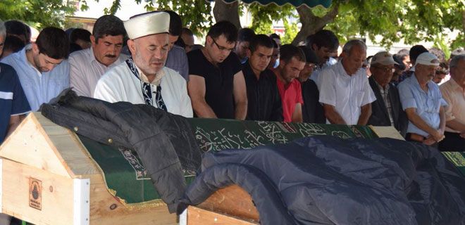 BABASI TARAFINDAN VURULAN GENÇ TOPRAĞA VERİLDİ