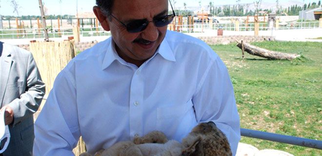 ÖZHASEKİ BAŞKANIN HARİKALAR DİYARI İLGİSİ