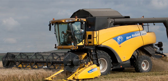 TARIM ARAÇLARI, TRAFİKTE  RİSK OLUŞTURUYOR