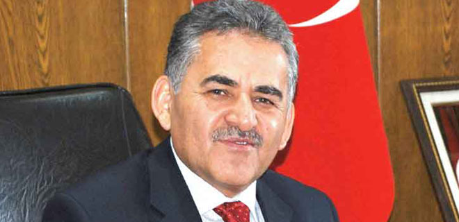 TEKNOLOJİYİ İLÇE SAKİNLERİNİN HİZMETİNE SUNUYOR