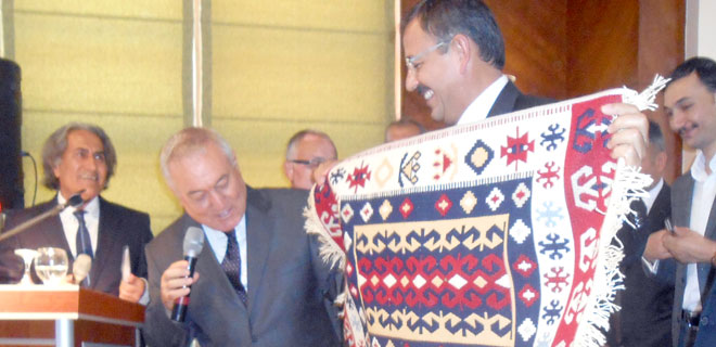 VEFA VE DAYANIŞMA YEMEĞİNDE BİR ARAYA GELDİ