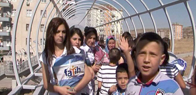 ÜST GEÇİT YAPILDI KORKULAR GERİDE KALDI