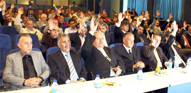 KAYSERİSPOR`DA ŞOK İSTİFANIN YANKILARI!