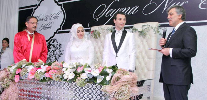 CUMHURBAŞKANI GÜL DÜĞÜN TÖRENİNE KATILDI