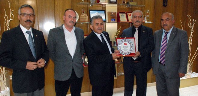 BAŞKAN BÜYÜKKILIÇ MAHALLE MUHTARLARINI AĞIRLADI