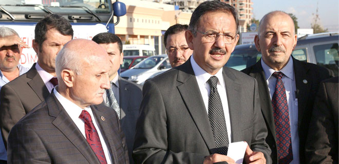 ÜÇ TIR DOLUSU  MALZEME YOLA ÇIKARILDI