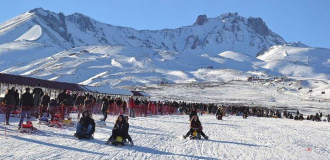 DÜNYANIN EN UZUN KAYAK PİSTİ KAYSERİ`DE