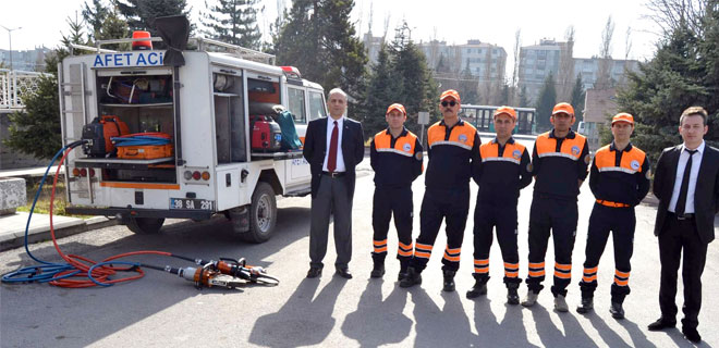 28 KİŞİLİK EKİBİ TOPLAYARAK OLAYA MÜDAHALE EDİYORUZ