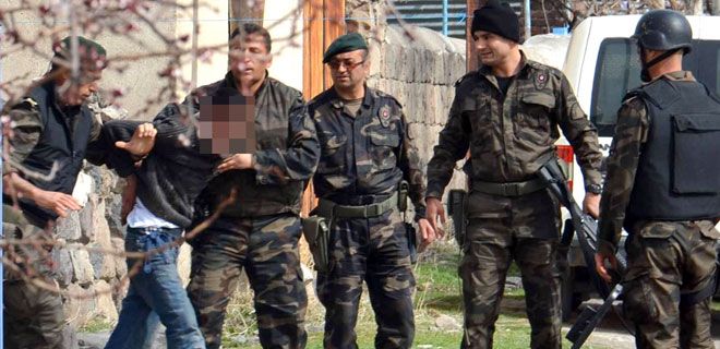 BABAYI ÖZEL HAREKATÇILAR KURTARDI