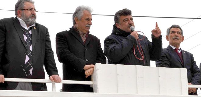 CHP`DEN  YEŞİLHİSAR`A  MİTİNGLİ ÇIKARTMA 