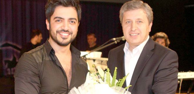 YUSUF GÜNEY KAYSERİ`DE KONSER VERDİ