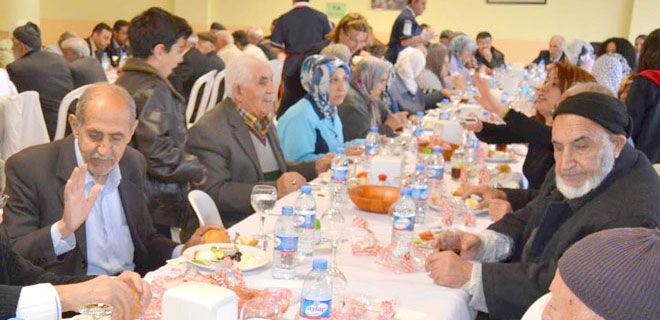 HUZUR EVİ SAKİNLERİNİ OKULLARINDA MİSAFİR ETTİ